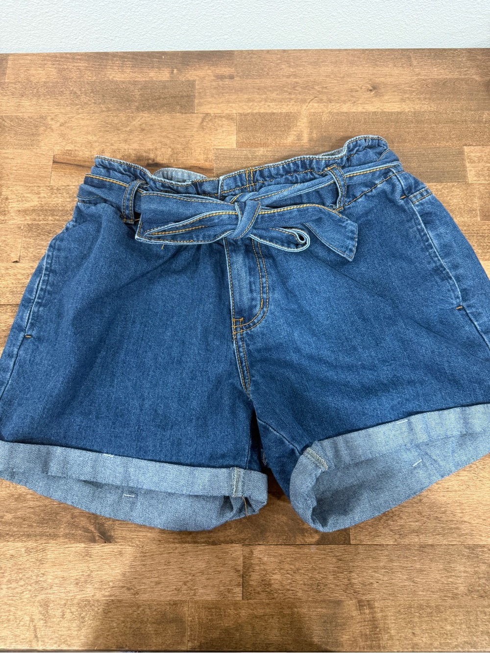 Women's High-Waist Tie-Belt Denim Shorts in Blue